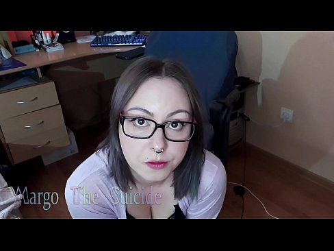 ❤️ Moza sexy con lentes chupa un consolador profundamente ante a cámara ️❌ Vídeo de puta  a nós gl.amourpassionfever.ru ❌