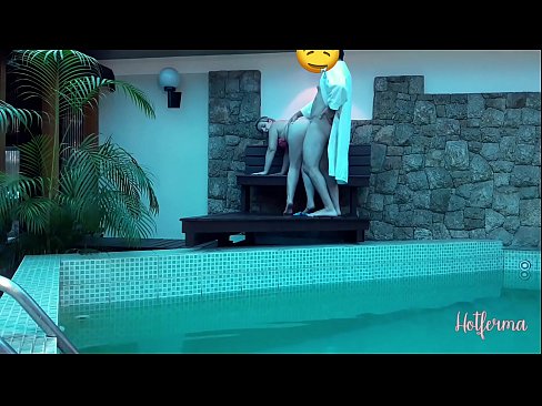 ❤️ O xefe invita a criada á piscina, pero non puido resistirse a un quente ️❌ Vídeo de puta  a nós gl.amourpassionfever.ru ❌